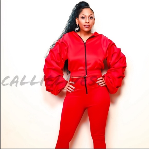 Callie Holiday Pleats Red Puffy Sleeve Legging Set - Picture 4 of 8